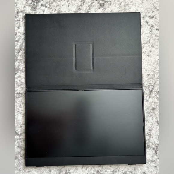 15.6” Portable Monitor w/ Travel Case & 4k Dual Monitor 3/4 Thunderbolt Cable - Picture 1 of 10